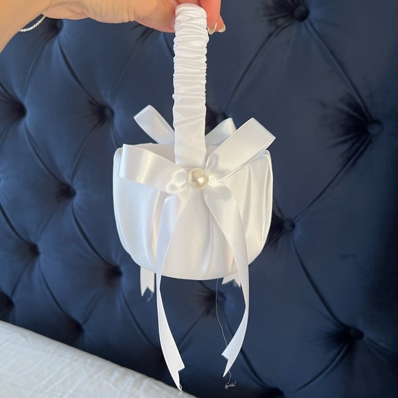 Flower girl baskets. Set of 2 - Picture 1 of 3